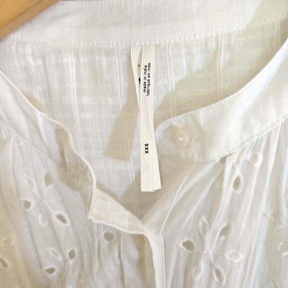 By Anthropologie White Eyelet 2-Piece Set – Top & Shorts – Size XXS - Picture 10 of 13